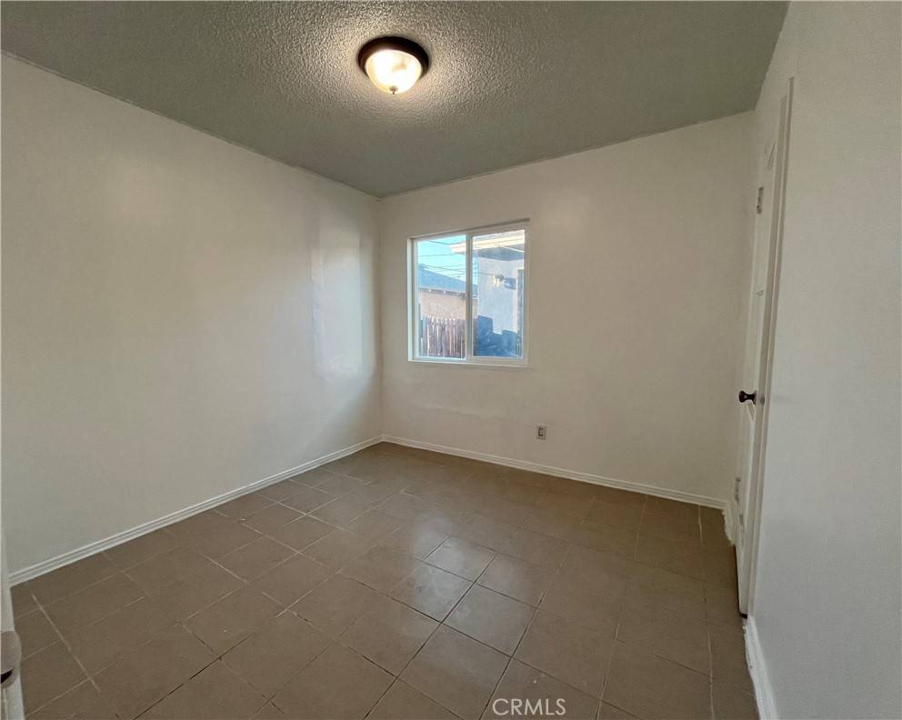 Hawthorne, CA 90250,4223 W Broadway #B