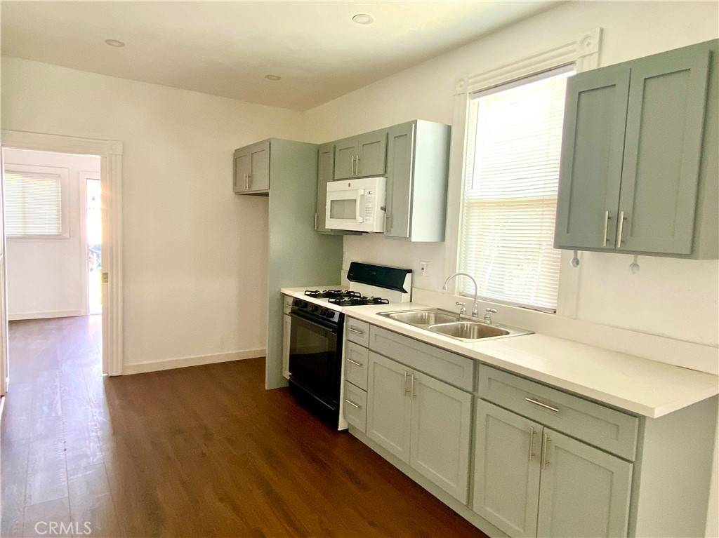 San Pedro, CA 90731,442 W Sepulveda ST