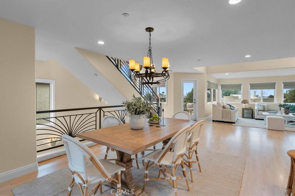 Hermosa Beach, CA 90254,636 9th ST