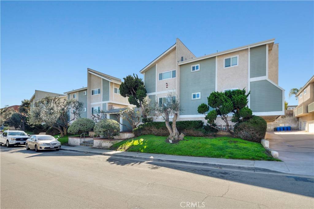 Redondo Beach, CA 90278,2204 Vanderbilt LN #16