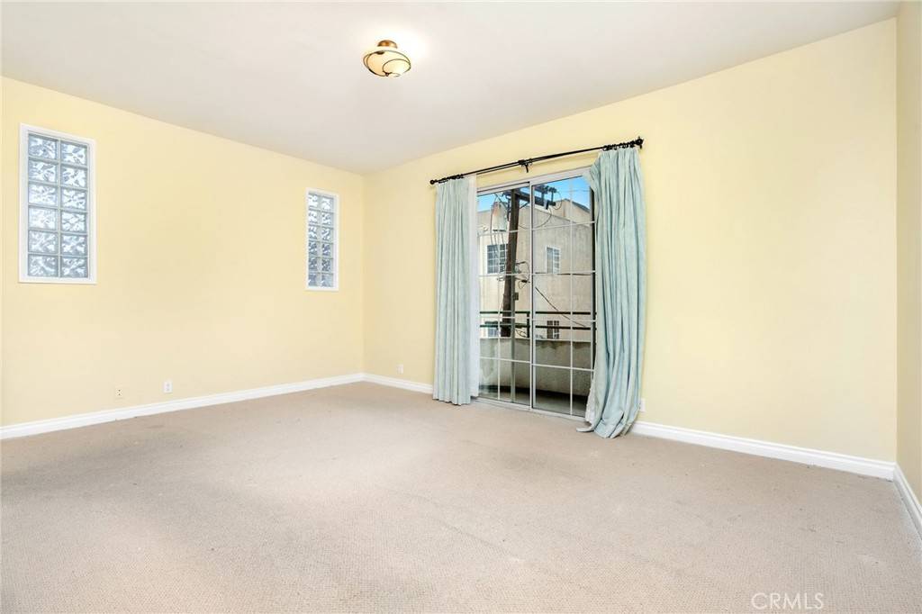 Los Angeles, CA 90034,3535 Dunn DR #106