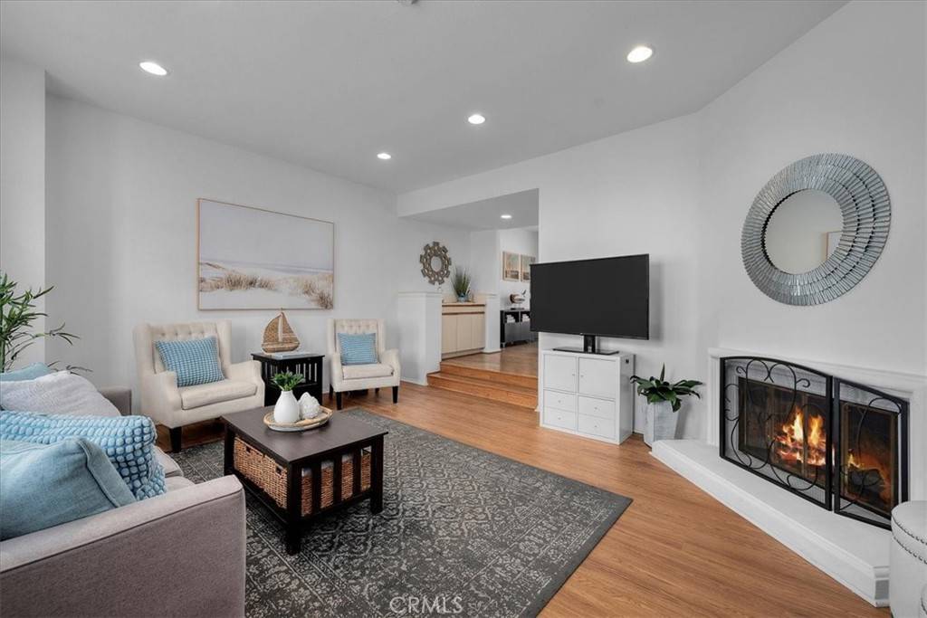 Redondo Beach, CA 90277,406 Avenue G #18