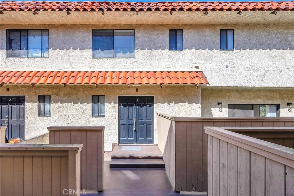 Redondo Beach, CA 90277,105 South Irena Avenue #1