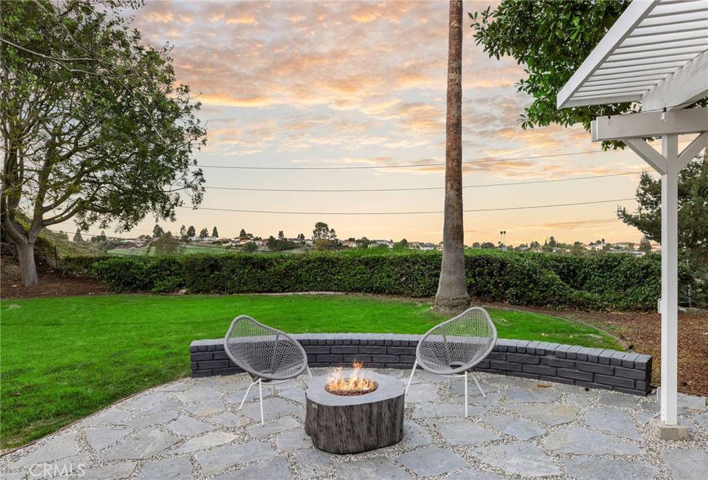 Rancho Palos Verdes, CA 90275,5353 Middlecrest RD