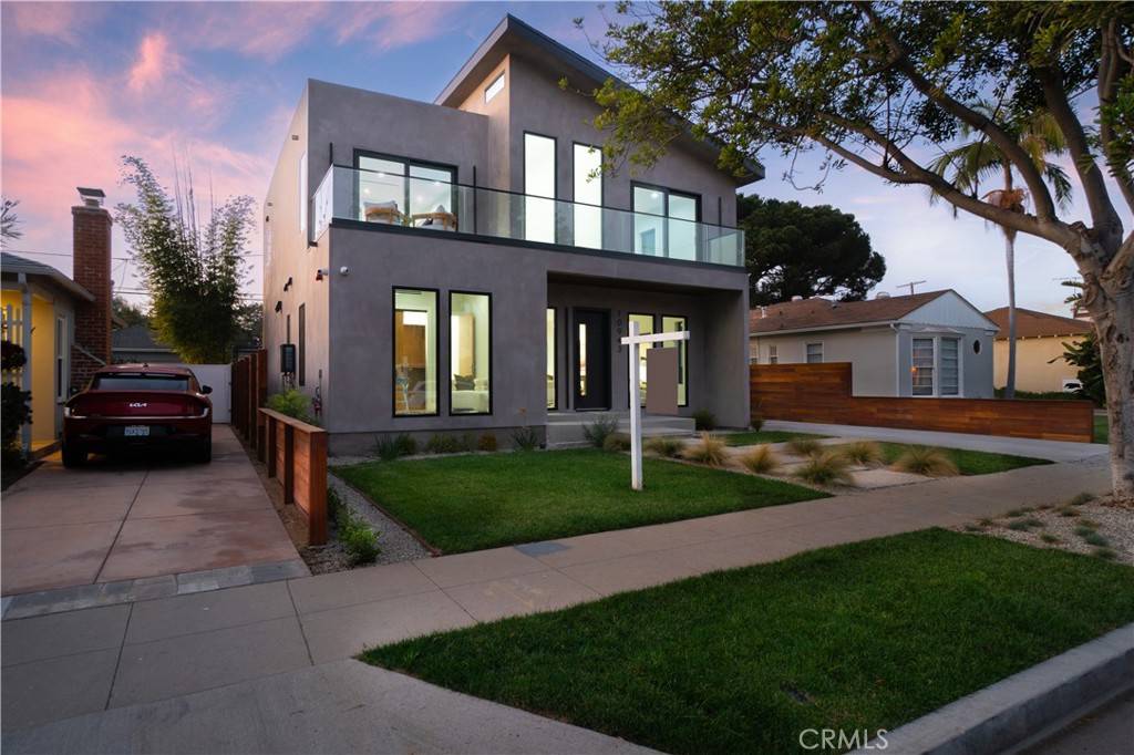 Culver City, CA 90230,10943 Pickford WAY