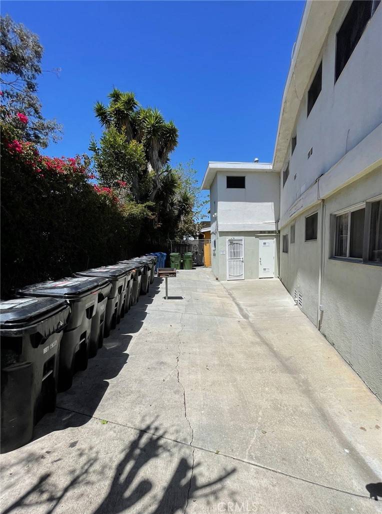 San Pedro, CA 90731,2505 2509 S Denison AVE