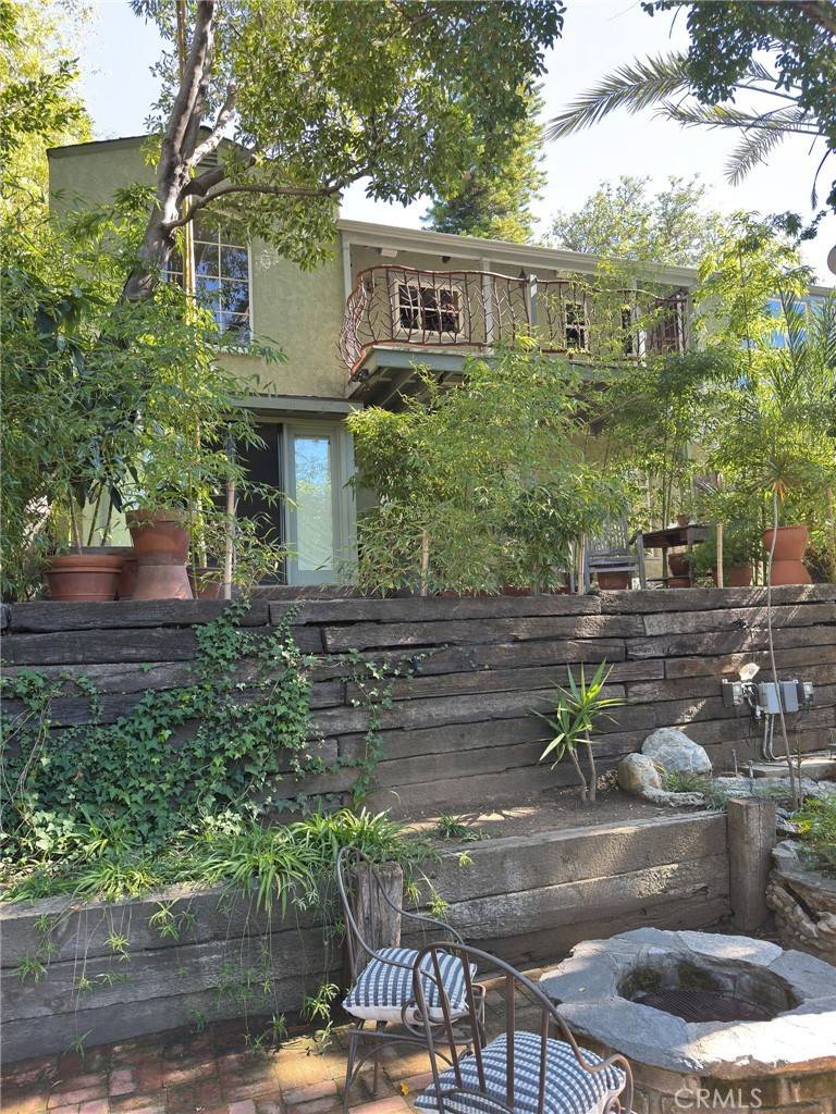 Los Angeles, CA 90068,3476 Oak Glen DR