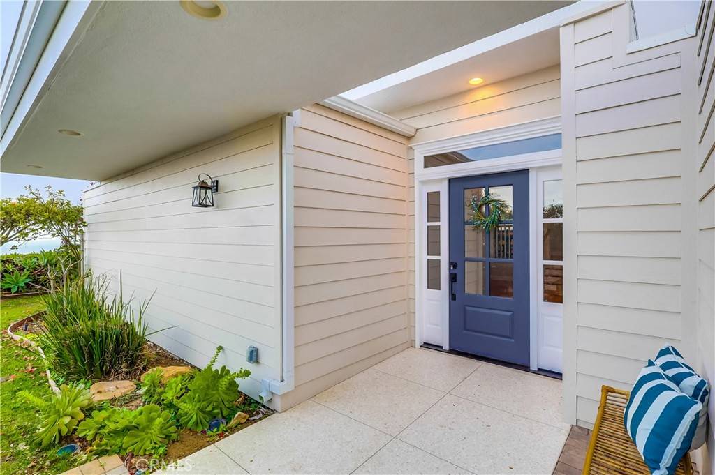 Rancho Palos Verdes, CA 90275,2934 Crownview DR