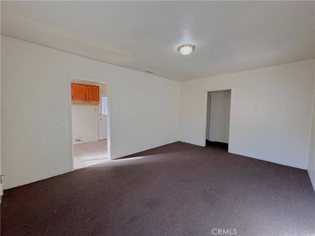 Los Angeles, CA 90047,1944 W Manchester AVE