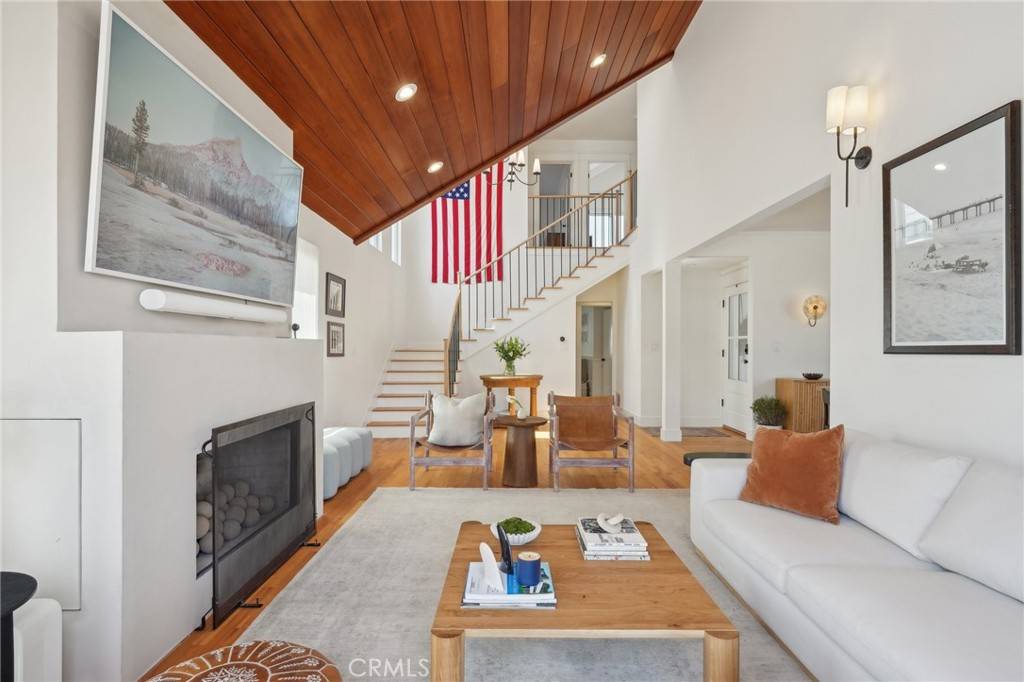 Manhattan Beach, CA 90266,3013 N Poinsettia AVE