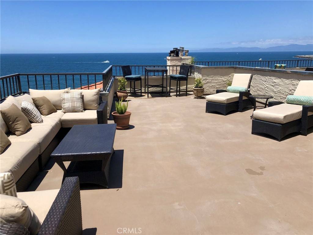Redondo Beach, CA 90277,555 Esplanade #517