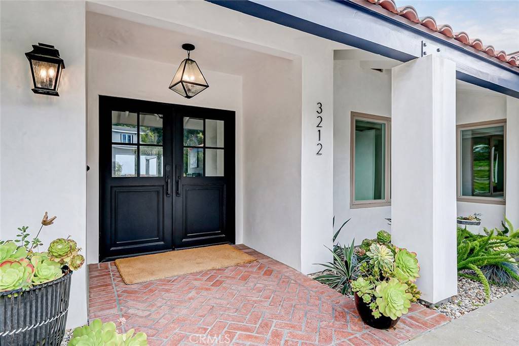 Rancho Palos Verdes, CA 90275,3212 Barkentine RD