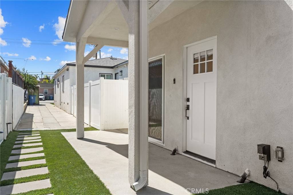 Hawthorne, CA 90250,4641 W 130th ST