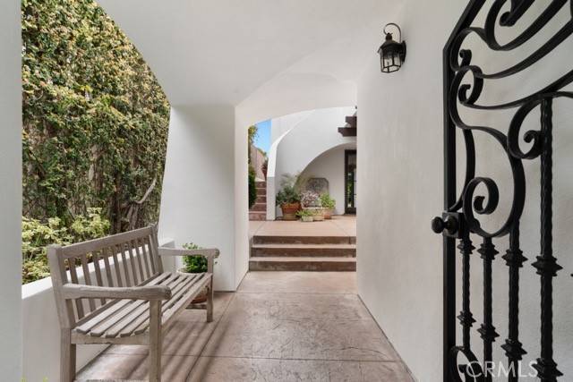 Hermosa Beach, CA 90254,429 24th ST