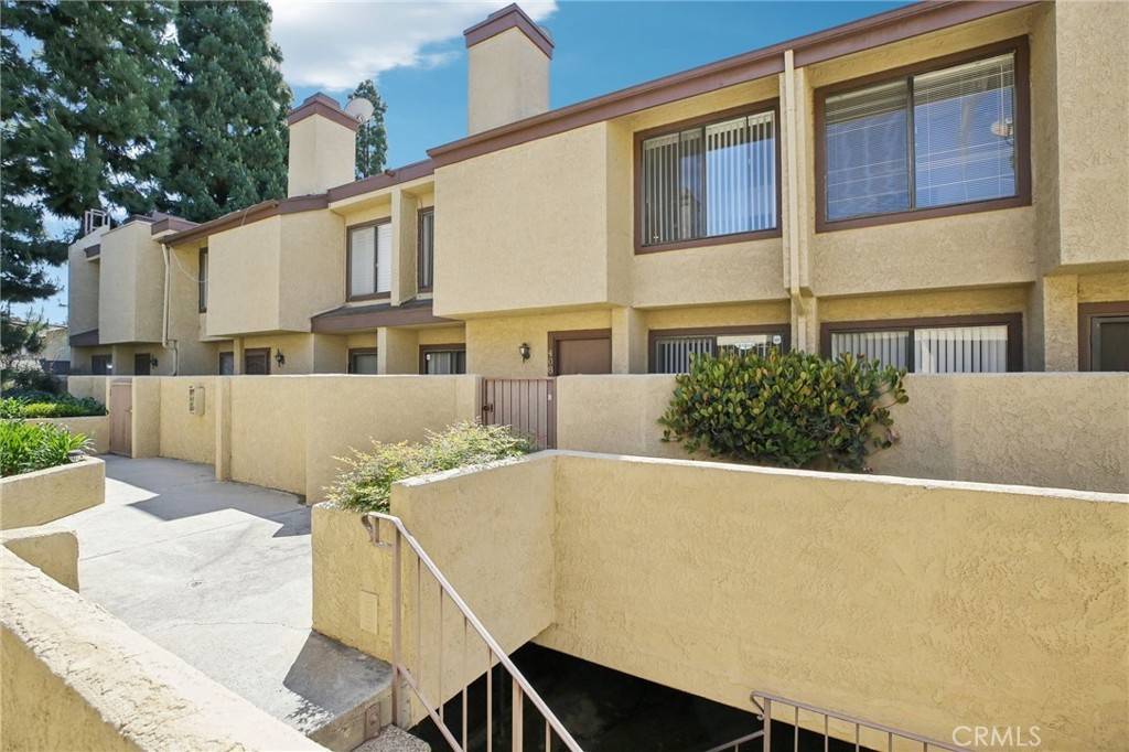 Carson, CA 90746,849 E Victoria ST #408