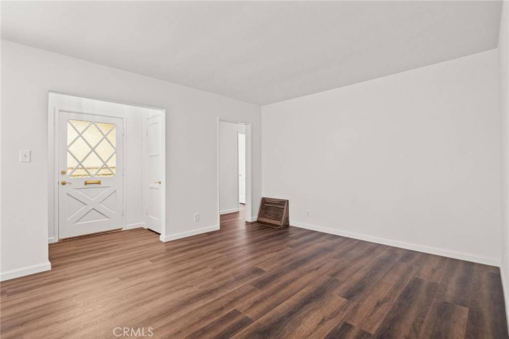 Hawthorne, CA 90250,5356 W 121st ST