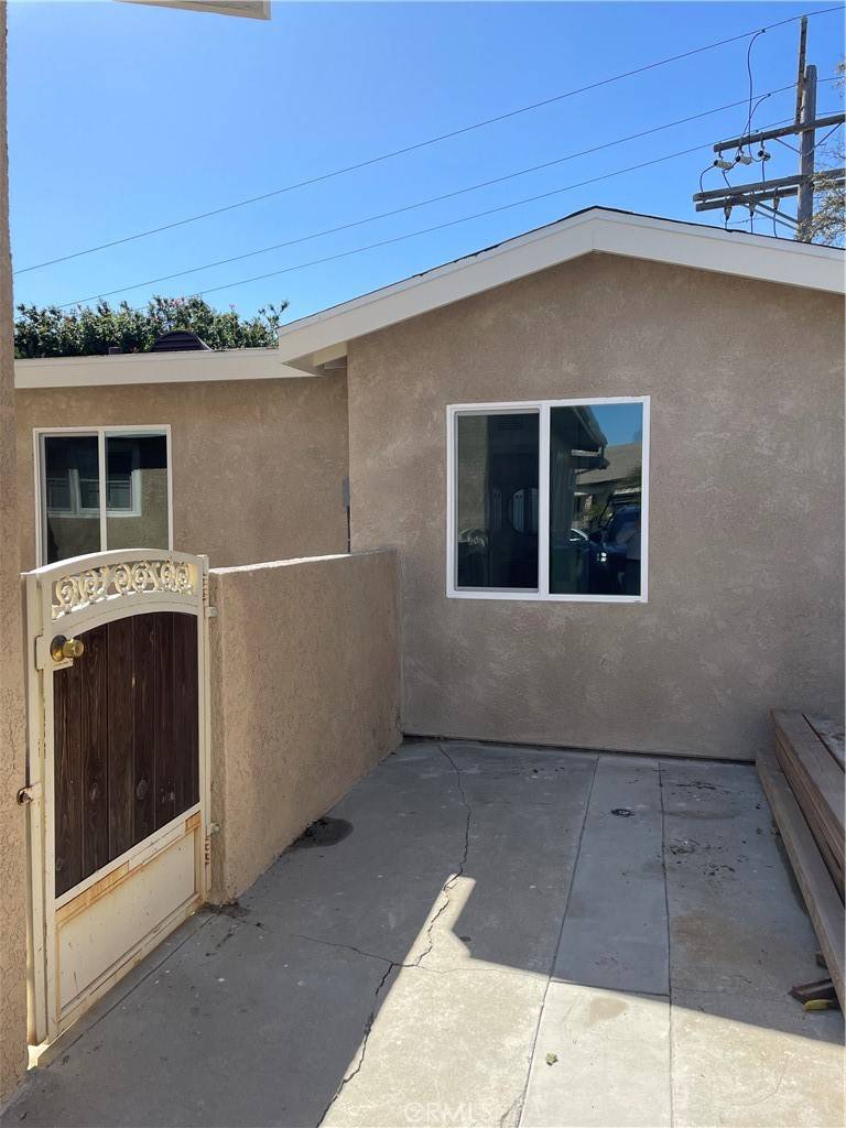 San Pedro, CA 90731,869 W 4 ST