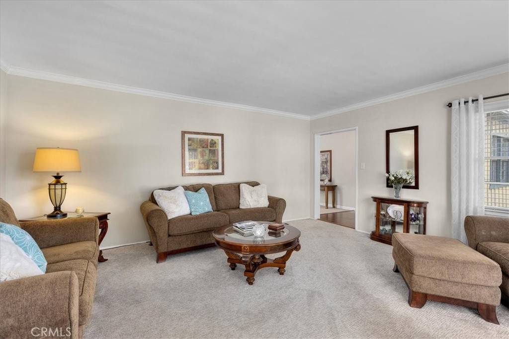 Los Angeles, CA 90045,5886 W 77th PL