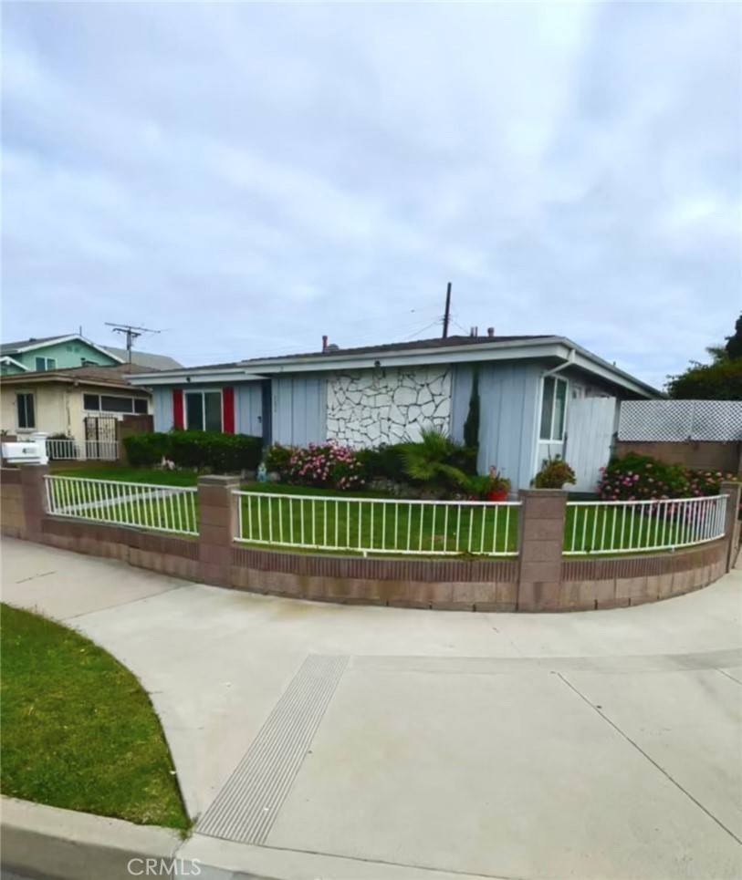 Wilmington, CA 90744,432 Q ST E