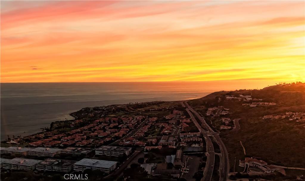 Rancho Palos Verdes, CA 90275,6180 Arrowroot LN