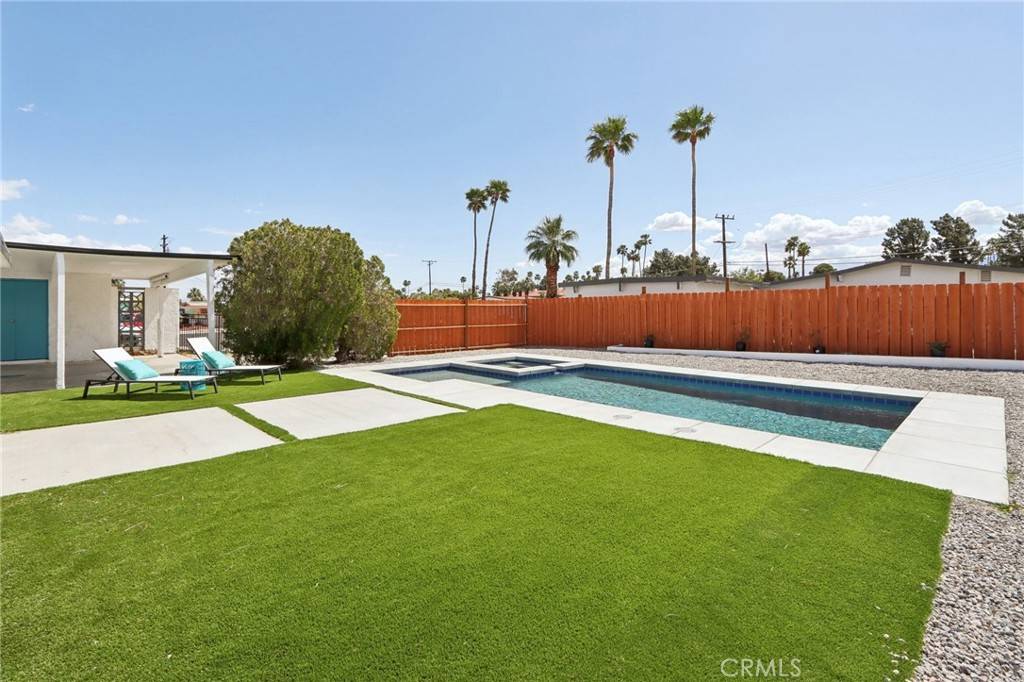 Palm Springs, CA 92262,845 West Gateway Drive