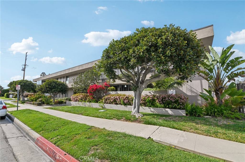 Torrance, CA 90503,2940 W. Carson St #112