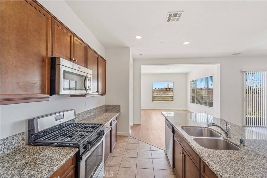 Apple Valley, CA 92308,11210 River Run ST