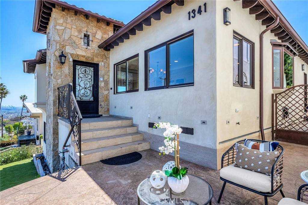 San Pedro, CA 90732,1341 W 18th ST