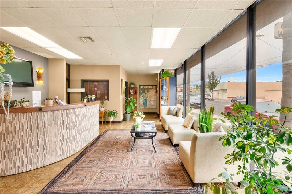 San Pedro, CA 90731,643 W 6th ST