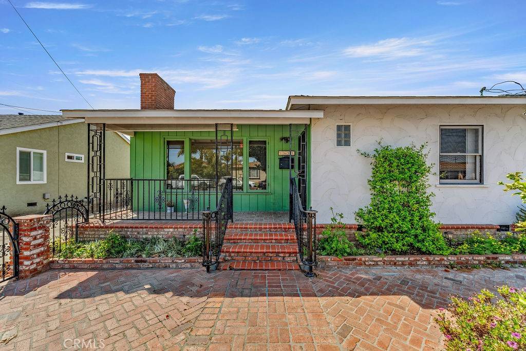Wilmington, CA 90744,1611 Bay View AVE