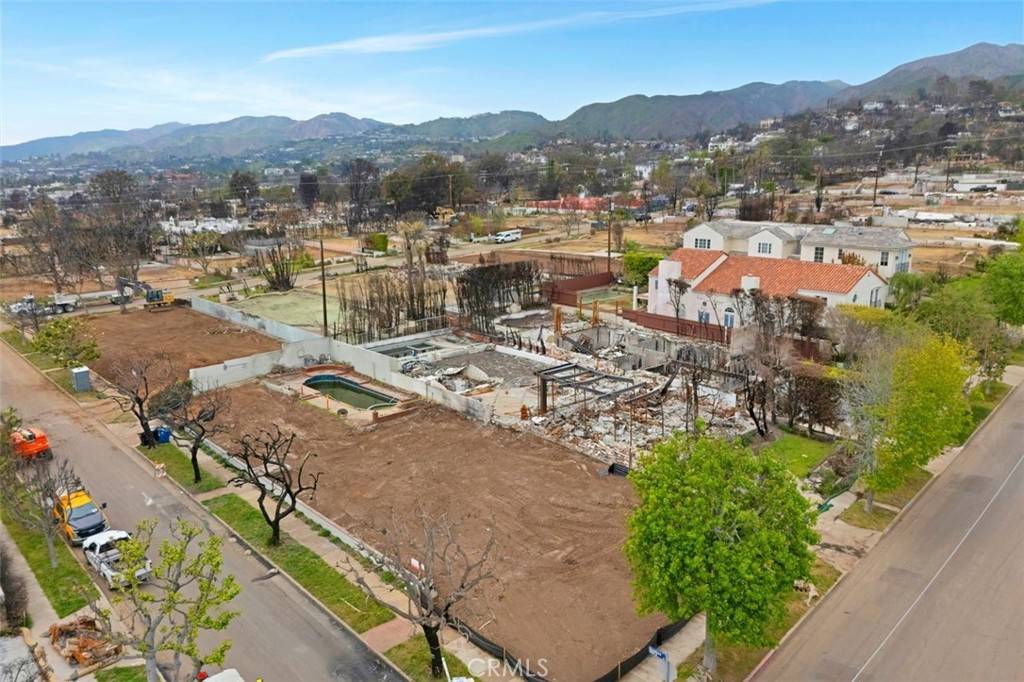 Pacific Palisades, CA 90272,1001 Chautauqua BLVD