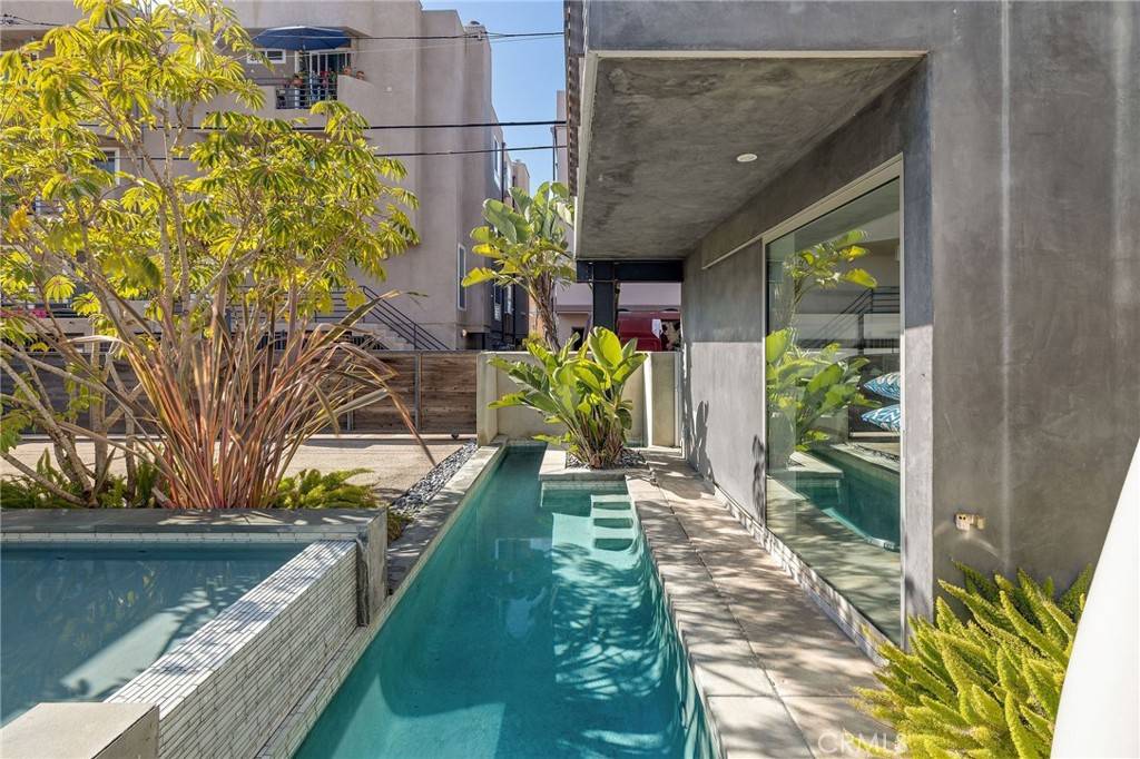 Marina Del Rey, CA 90292,27 Driftwood ST