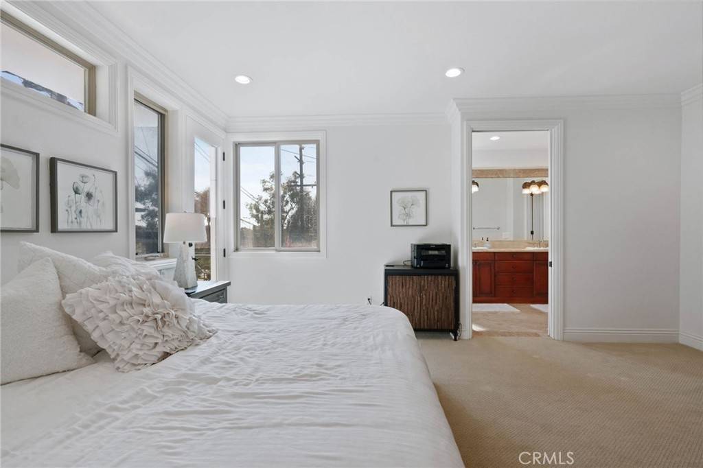Hermosa Beach, CA 90254,619 10th ST