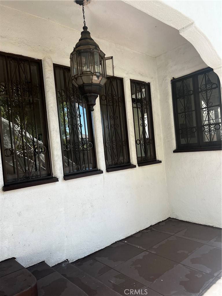 Los Angeles, CA 90019,1136 S Stanley AVE
