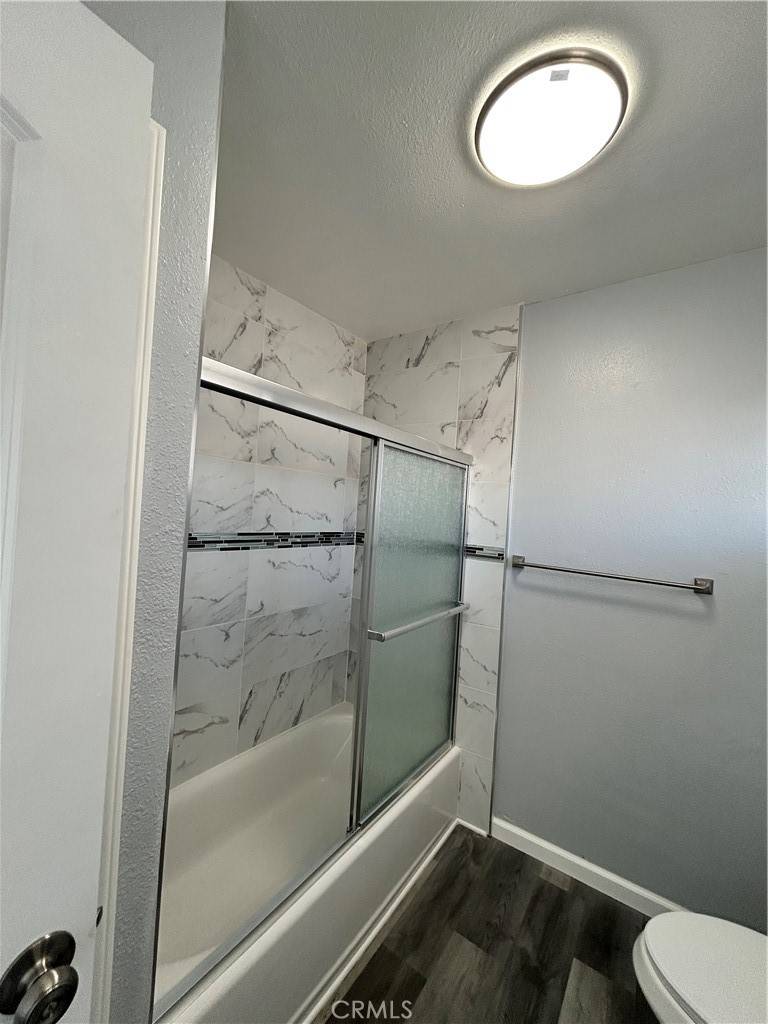 Los Angeles, CA 90003,6517 1/2 Avalon BLVD #4