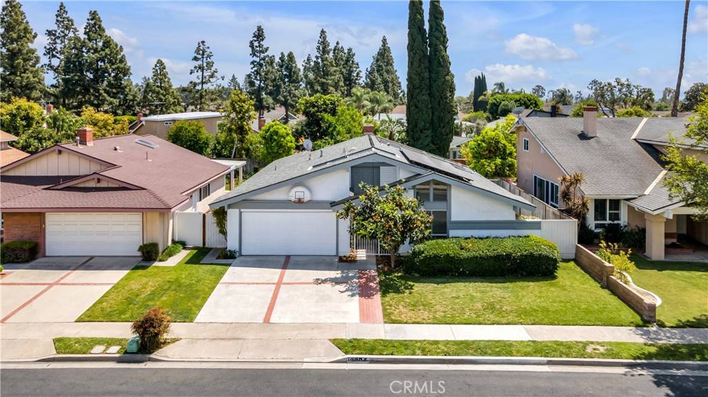 Tustin, CA 92780,14882 Bridgeport RD