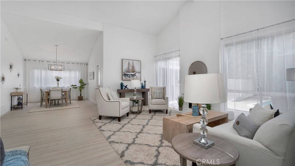 Tustin, CA 92780,14882 Bridgeport RD