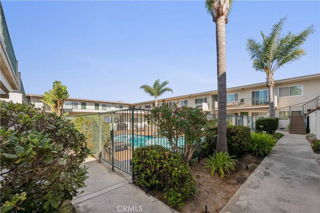 Torrance, CA 90503,3649 Emerald ST #110