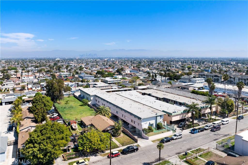 Los Angeles, CA 90047,1451 W 105th ST