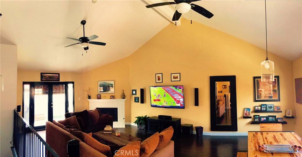 Redondo Beach, CA 90278,1904 Carnegie LN #2