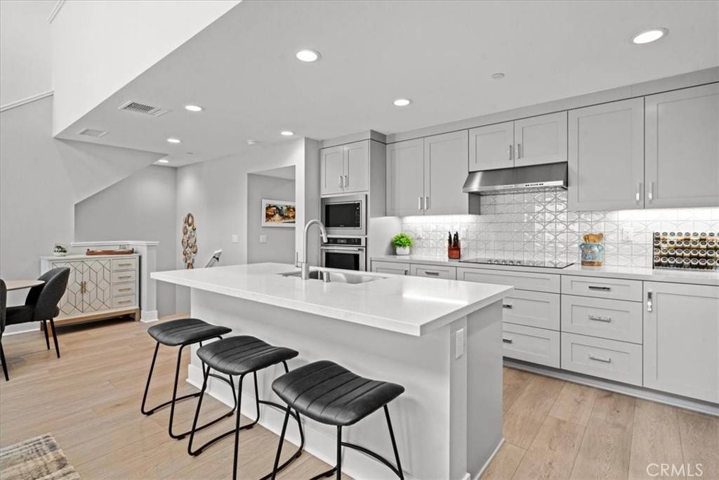 Redondo Beach, CA 90278,2902 Foundry CT