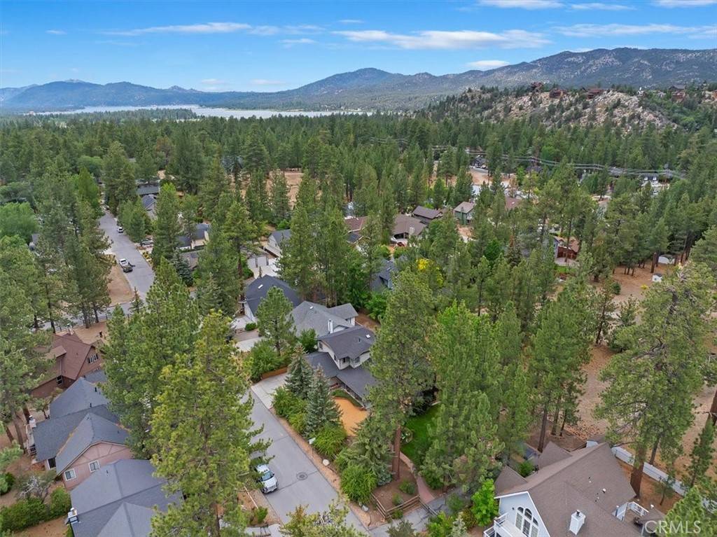 Big Bear Lake, CA 92315,42784 Edelweiss DR