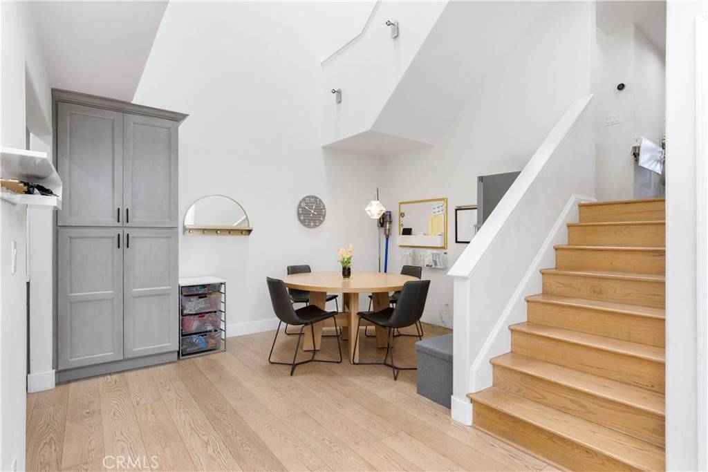 Manhattan Beach, CA 90266,20 Grenada CT #1