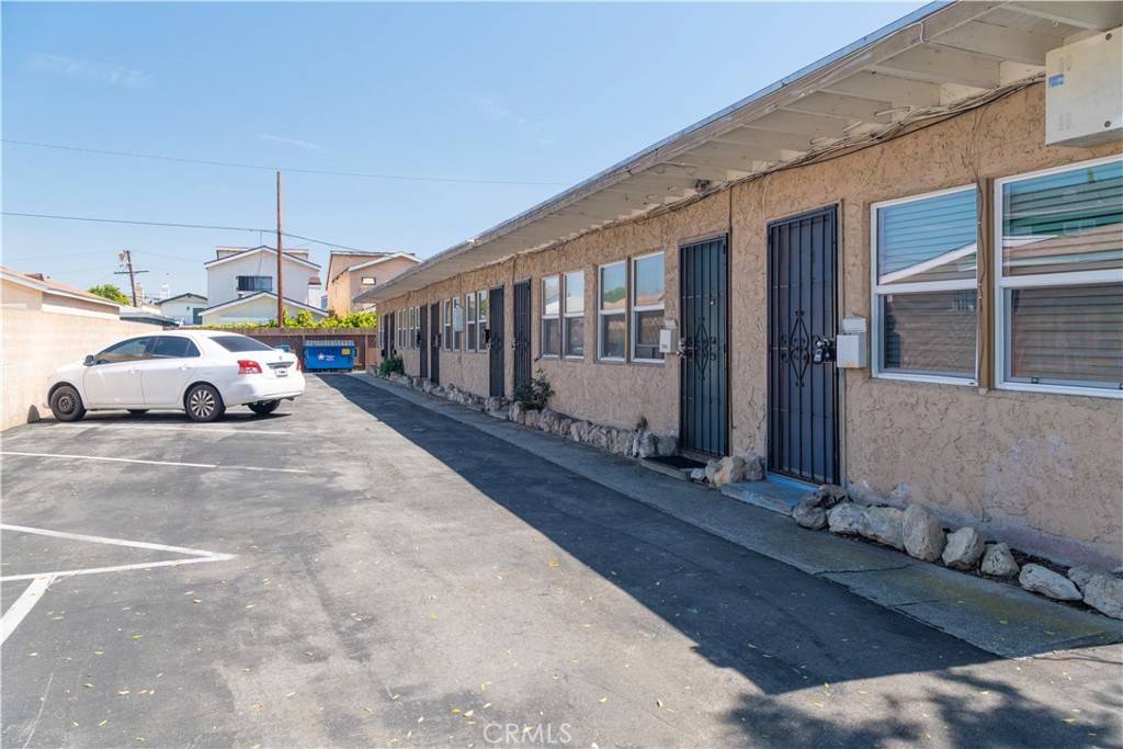 Lawndale, CA 90260,15006 Kingsdale AVE