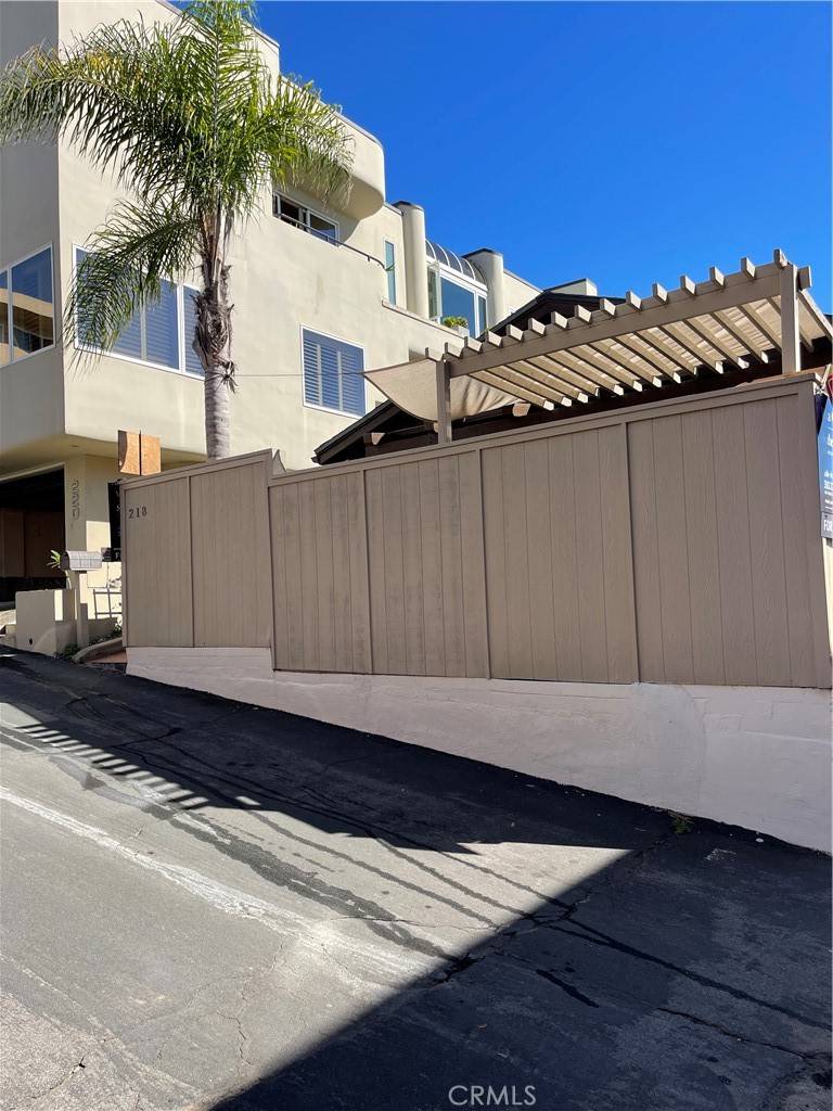 Manhattan Beach, CA 90266,218 25th PL