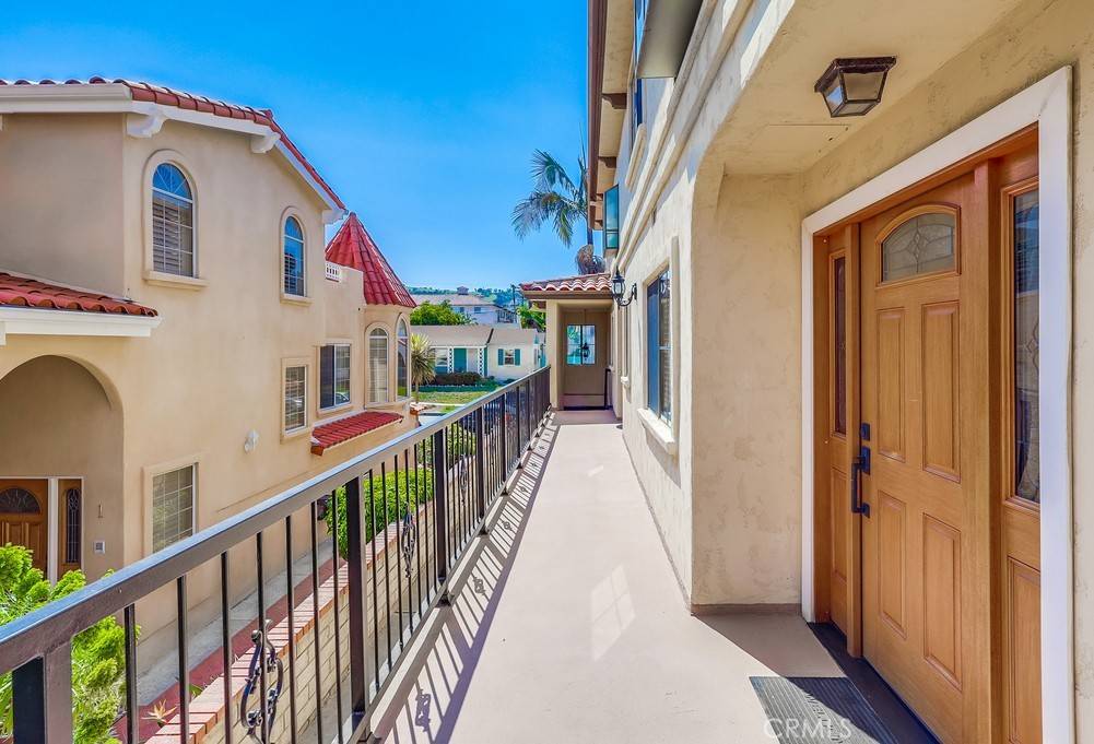San Pedro, CA 90731,814 S Patton AVE #2