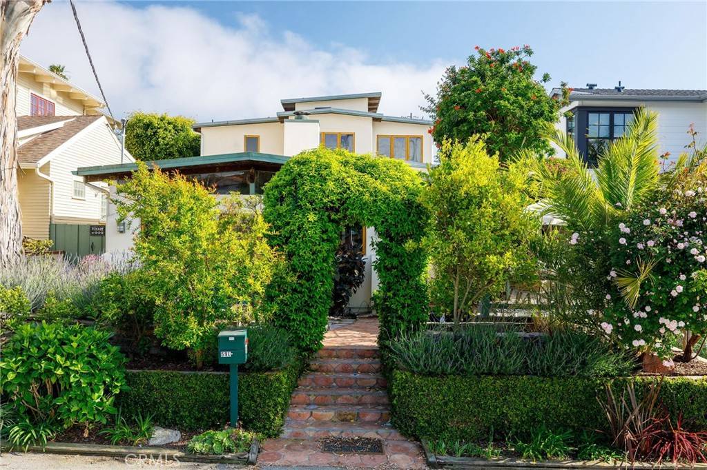 Manhattan Beach, CA 90266,590 35th ST