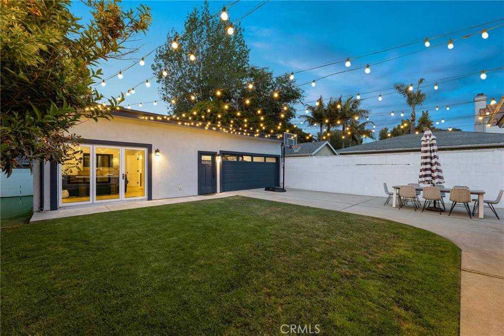 Manhattan Beach, CA 90266,1707 10th ST