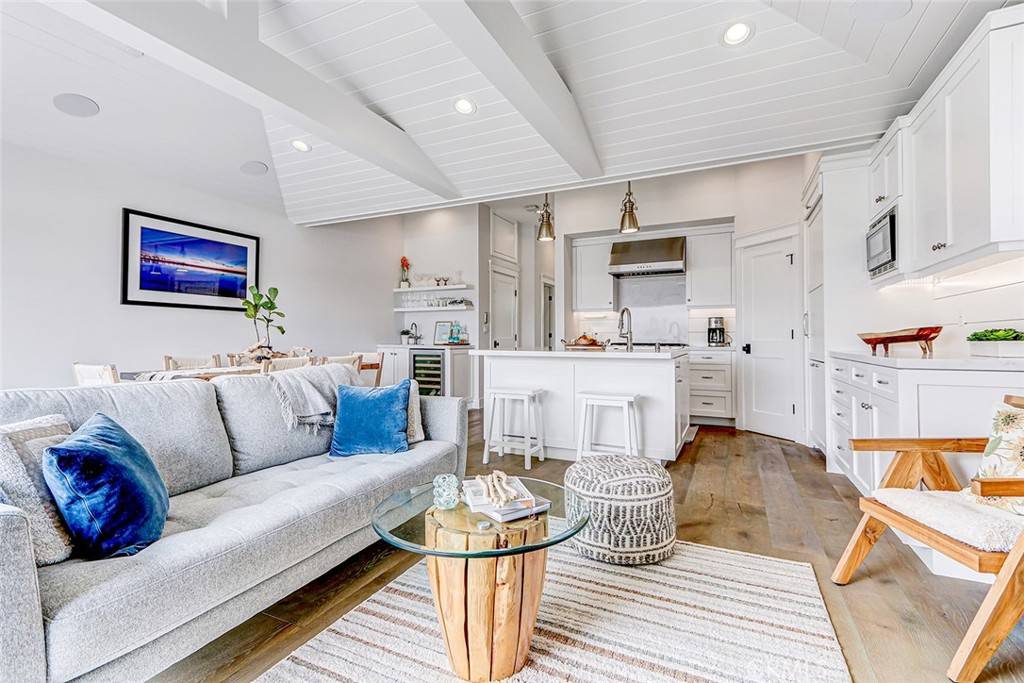 Hermosa Beach, CA 90254,704 Loma