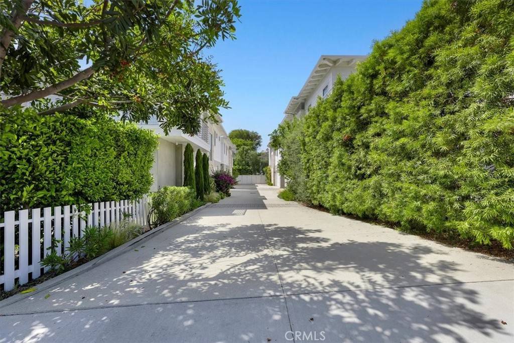 Hermosa Beach, CA 90254,506 25th ST